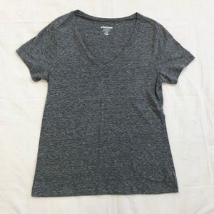 Old Navy Vintage V-neck T-shirt size L